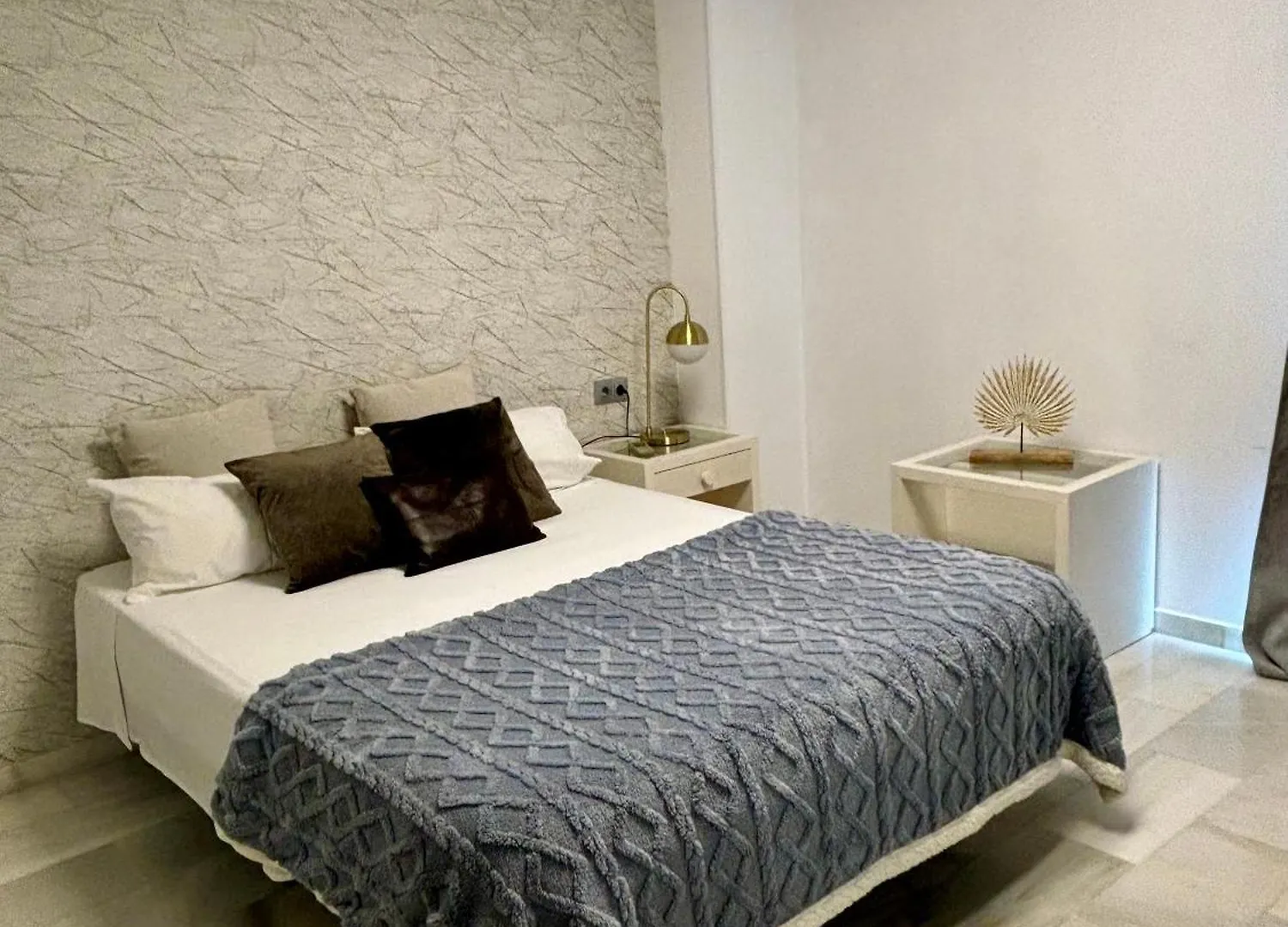 Puerto Banus Duplex Centric Waterfront 3 Bedroom Marbella 0*,